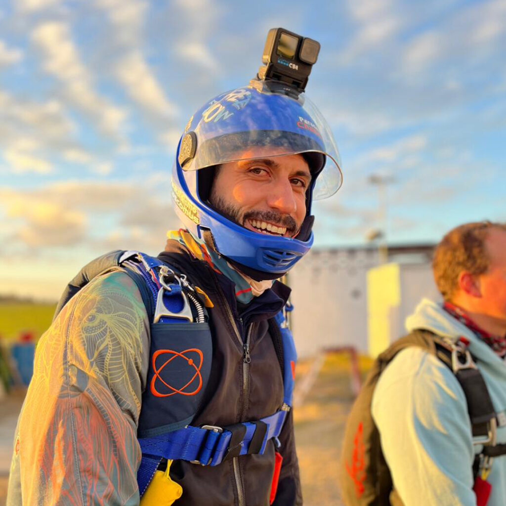 Instructor certificado de paracaidismo en Chascomús