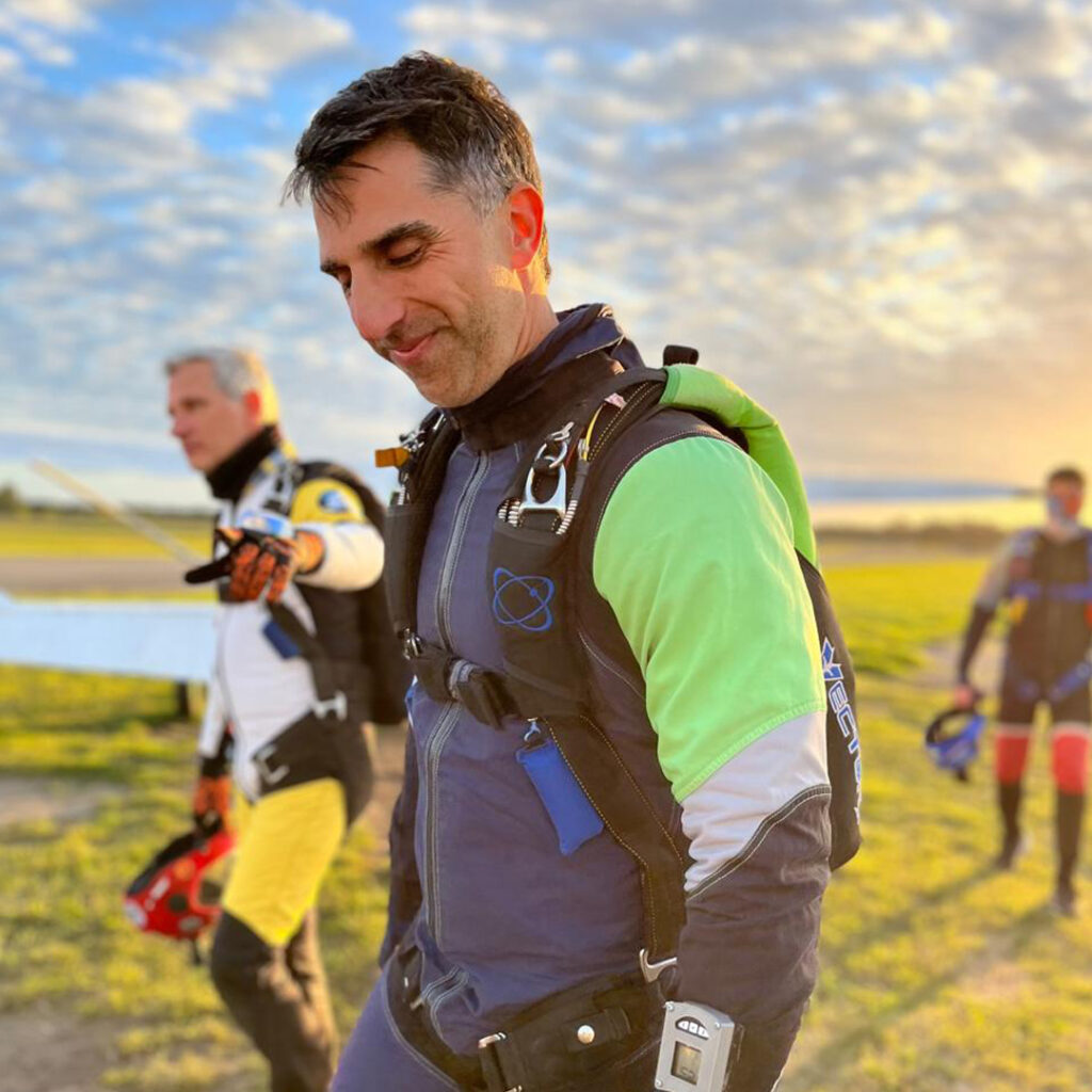 Instructor certificado de paracaidismo en Chascomús